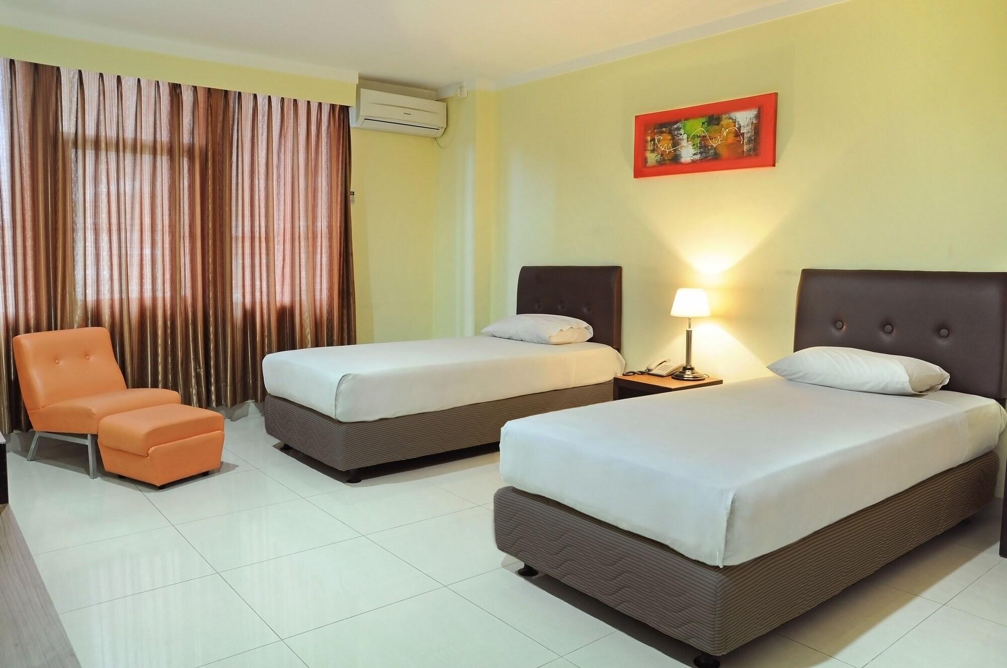 Hotel Banyuwangi Sintera Jakarta Exteriör bild
